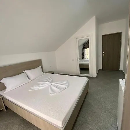 Homestay Vila Bela *