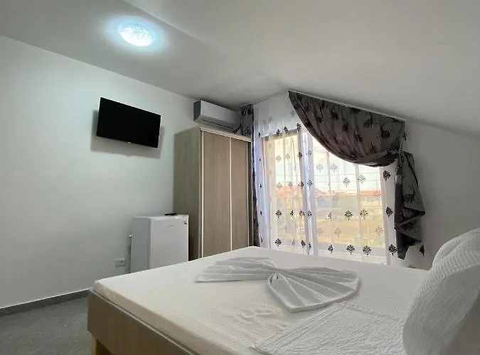 Gazde/Camere de închiriat Bela